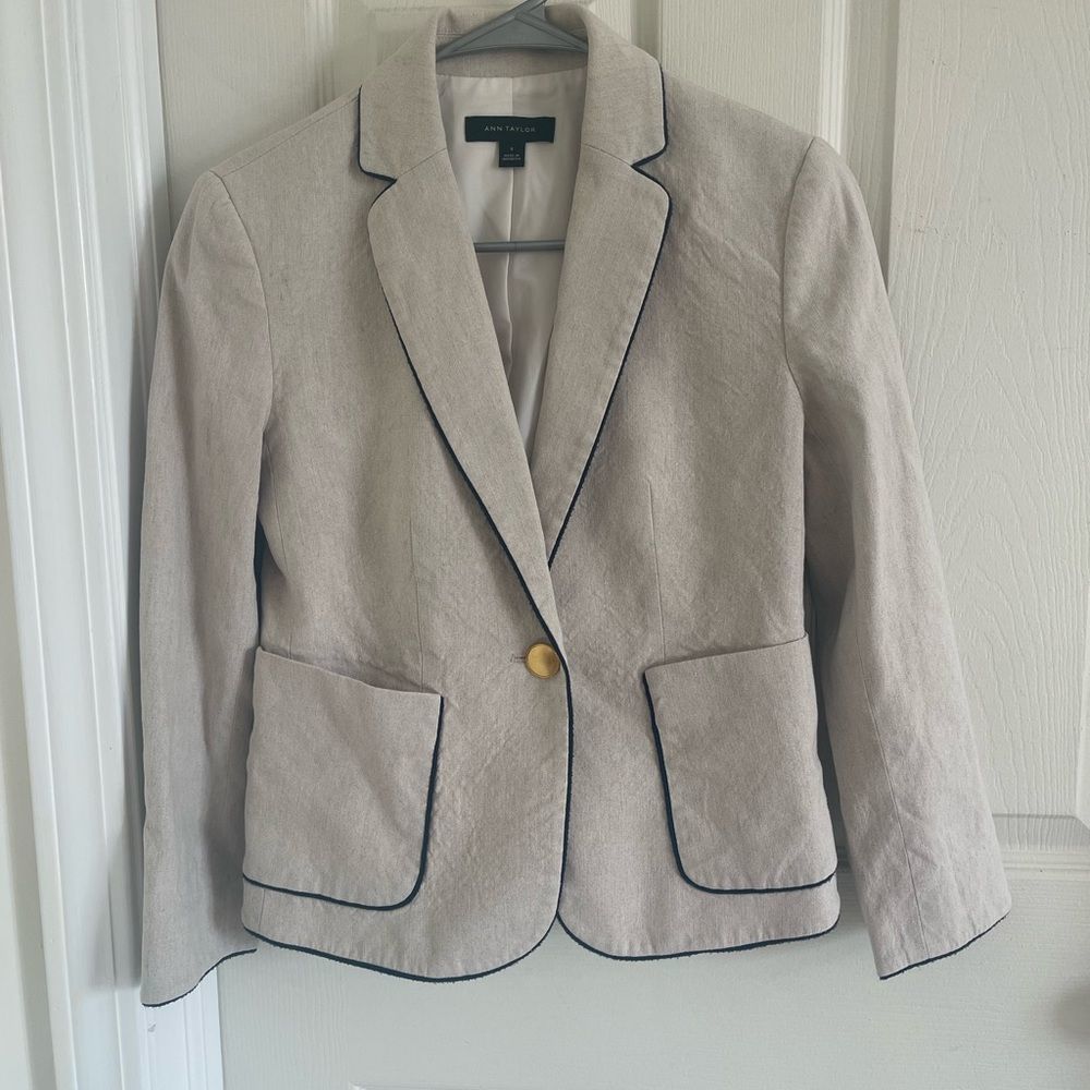 Ann Taylor one button blazer size 0